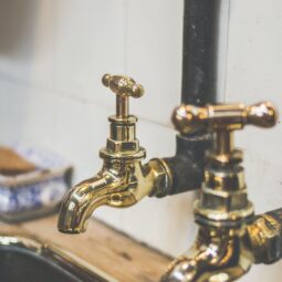 Image for 10 Expert Tips to Stop a Plumbing Leak Fast post