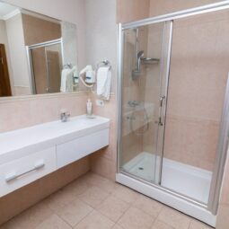 Image for How to Choose a Local Bathroom Remodeler post