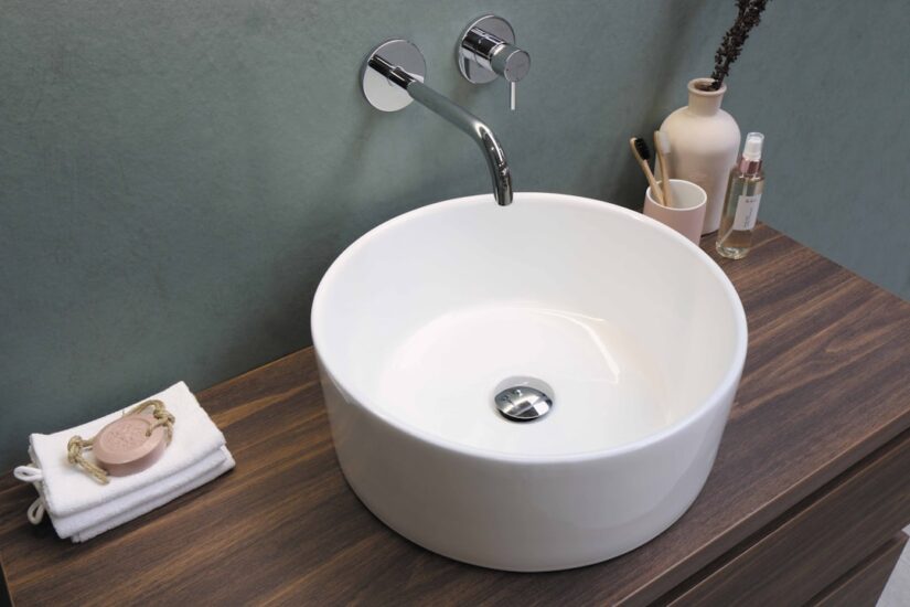 changing out bathroom sink faucet