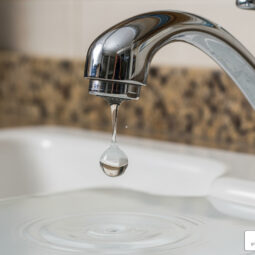 kitchen sink faucet leaking from spout